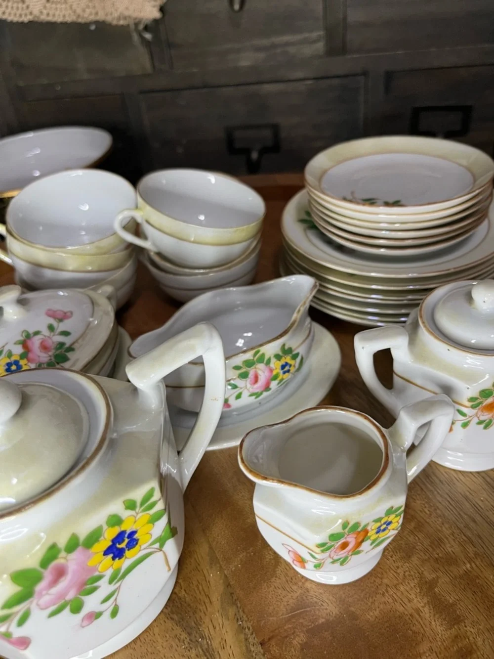 Vintage MINIATURE 28 piece Porcelain Tea Set‎